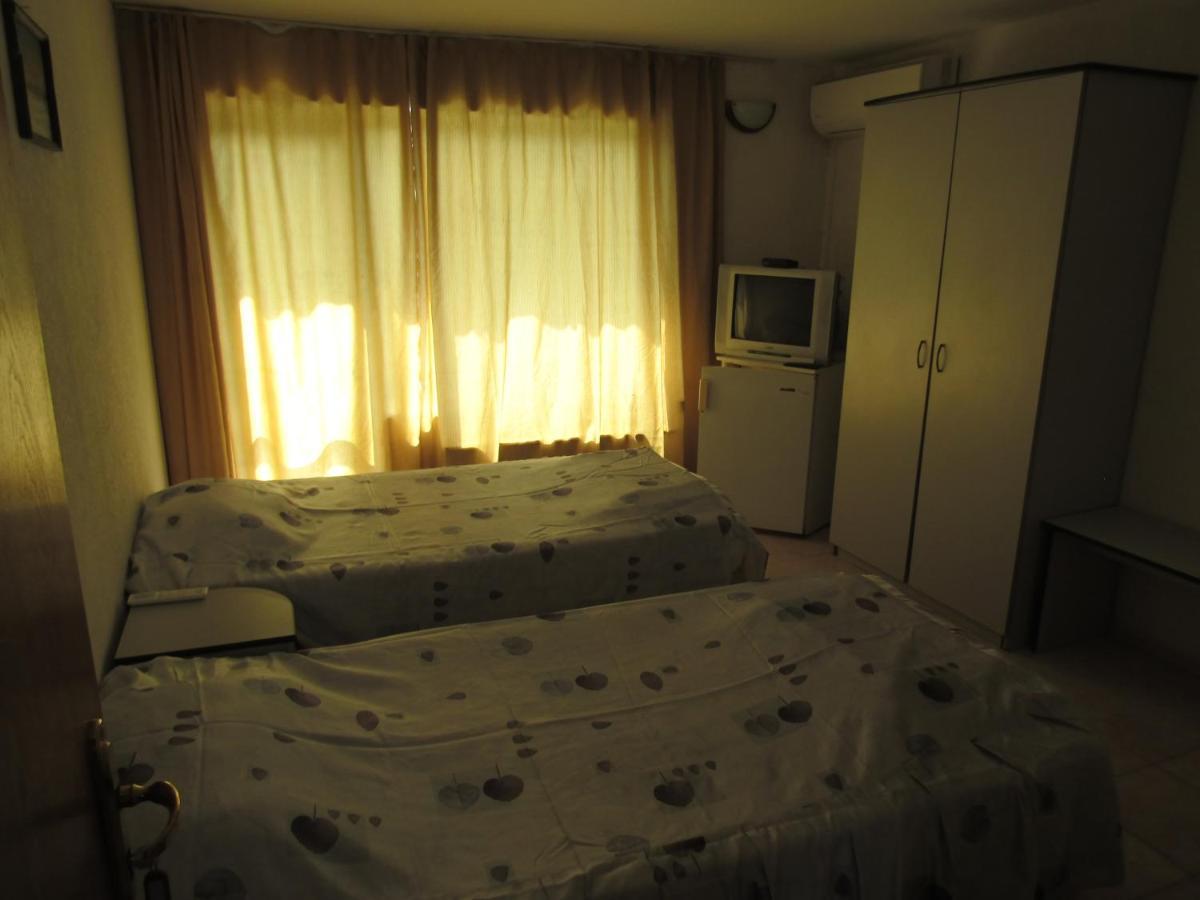 فارنا Hostel Papagal المظهر الخارجي الصورة