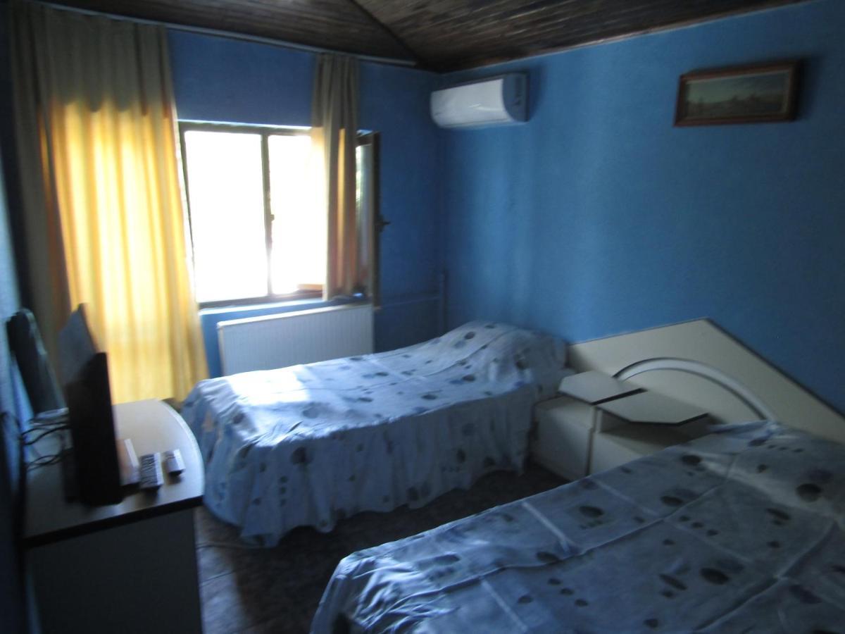 فارنا Hostel Papagal المظهر الخارجي الصورة