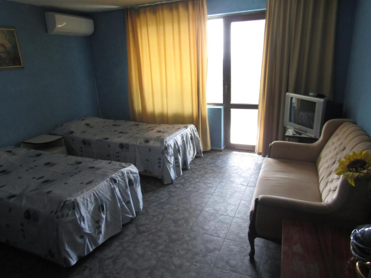 فارنا Hostel Papagal المظهر الخارجي الصورة