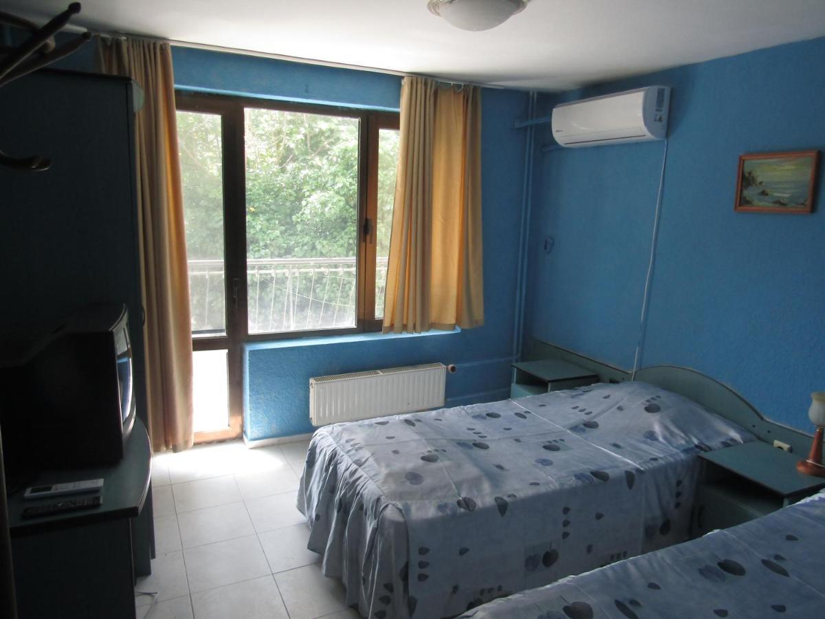 فارنا Hostel Papagal المظهر الخارجي الصورة