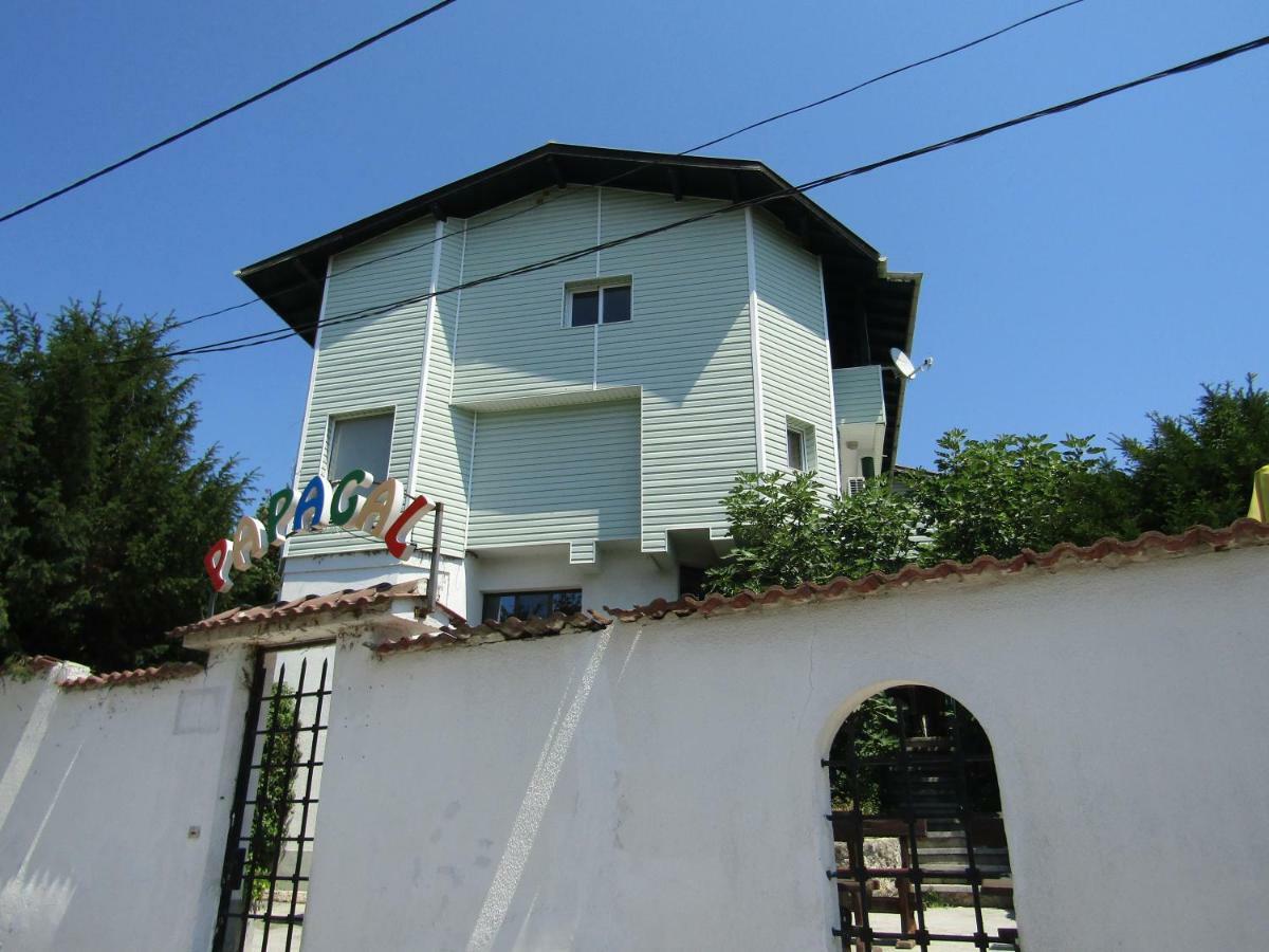 فارنا Hostel Papagal المظهر الخارجي الصورة