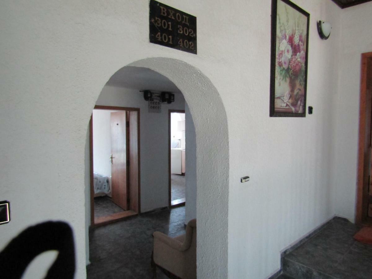 فارنا Hostel Papagal المظهر الخارجي الصورة