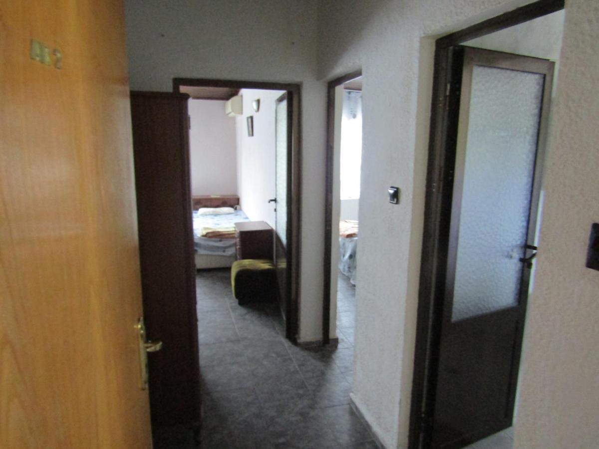 فارنا Hostel Papagal المظهر الخارجي الصورة